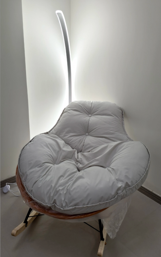 Crescent-Profile Iron LED Floor Lamp — product view 1