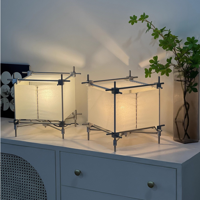 Open Metal Frame Table Lamp — product view 1