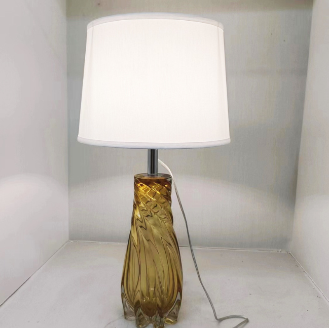 Amber-Tone Twisted Glass Table Lamp — product view 1